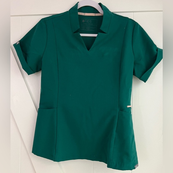 Figs Tops - Figs Inala Slim  Scrub Top, Hunter Green, Size Small